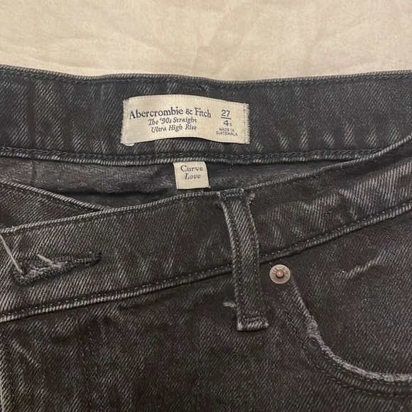 Abercrombie &  Fitch 90th St. ultra high rise size 27 4R - Picture 2 of 2